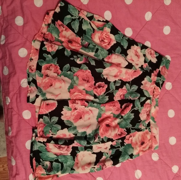 Floral skirt - Picture 1 of 1